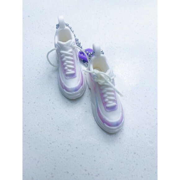 Itty Bitty RL shoe keychain - Picture 3 of 5